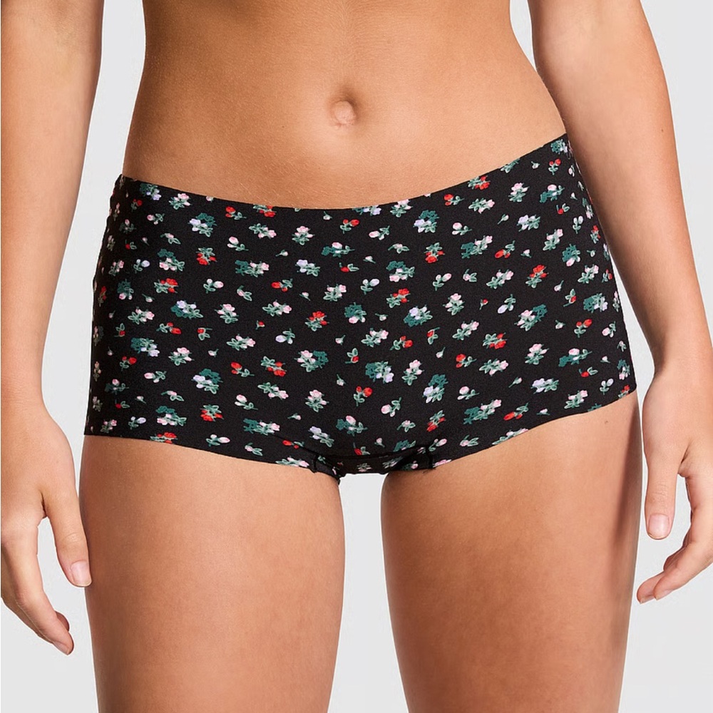 Non-Show‎ Boy-short Victoria Secret set of 3 Small, Women's Underwear. NWT